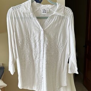 Parsley & Sage White Button Down Shirt with Embroidery